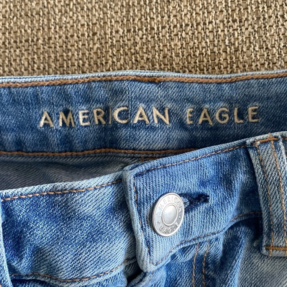 American Eagle Blue Denim Jean Shorts Sz 0 Mom Short